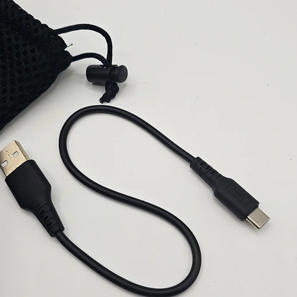 INIU Black Portable Charger with Paw Print